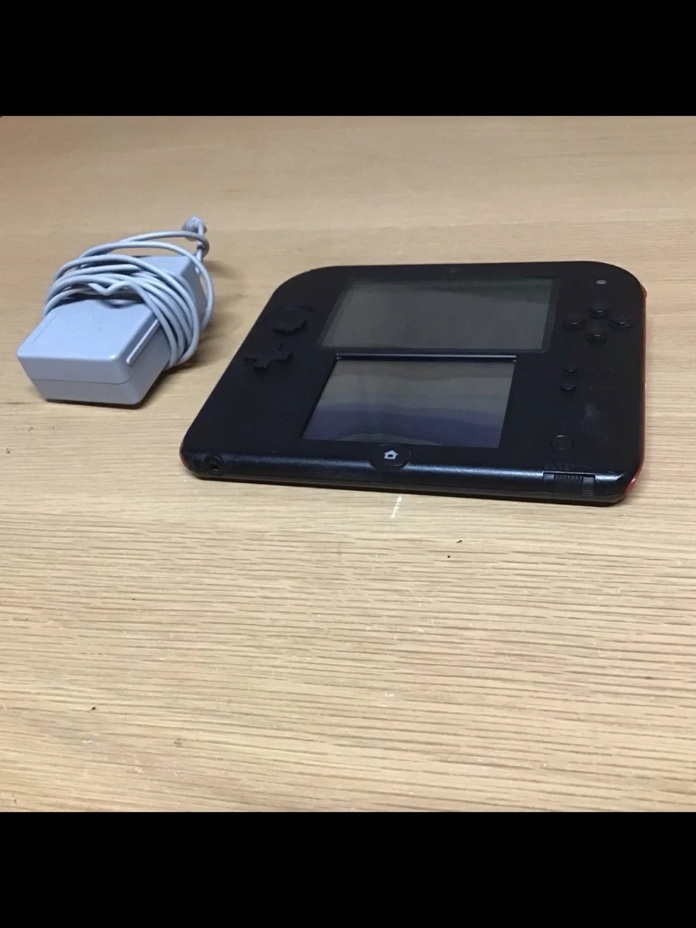 Nintendo 2DS Handheld Console With Charger & Stylus Red Black FTR-001 Working